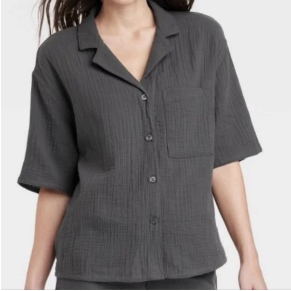 EUC STARS ABOVE Gauze Cotton Charcoal Gray Button Down Short Sleeve Top